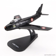 Vojenské lietadlo Italeri North American F-86e Sabre 1961 1:100 čierne