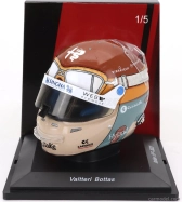 Spark-model Bell helmet F1  Casco Helmet Alfa Romeo C43 Team Stake N 77 Monza Italy Gp 2023 Valtteri Bottas 1:5 Červená Černá Zlatá