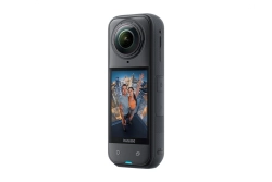 Insta360 X5