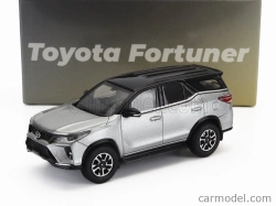 Paragon-models Toyota Fortuner Rhd 2023 1:64 strieborná čierna