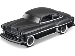 Maisto Chevrolet Custom 1953 1:43 čierny matný