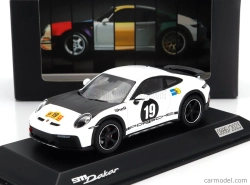 Spark-model Porsche 911 992 N 19 Rally Dakar (livrej 1971) Kupé 2023 1:43 Biela čierna