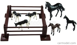 Britains Accessories Set Baby Animal With Horse And Hurdle 1:32 Různé