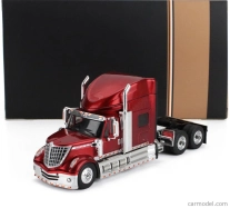Ixo-models International Lonestar Tractor Truck 3-assi 2010 1:64 červená