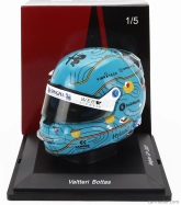 Spark-model Bell helmet F1  Casco Helmet Alfa Romeo C43 Team Stake N 77 Belgium Gp 2023 Valtteri Bottas 1:5 Světle Modrá