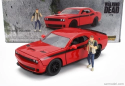 Jada Dodge Challenger s figúrkou Glenna z Walking Dead 2015 1:24 Červená čierna