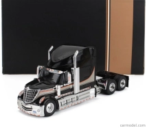 Ixo-models International Lonestar Tractor Truck 3-assi 2010 1:64 čierna