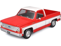 Maisto Chevrolet C10 Cheyenne Super 1:18 1974 červeno-bílá