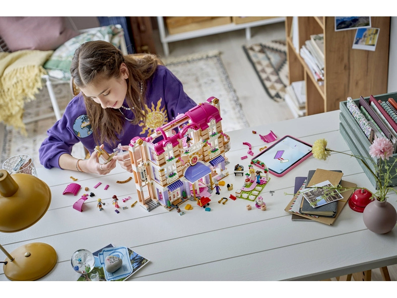 LEGO Friends - Grand Hotel v městečku Heartlake