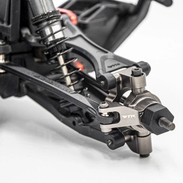 STX – hliníkové predné páky/náboje riadenia, 1 pár