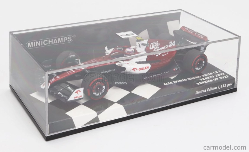 Minichamps Alfa romeo F1 C42 Team Orlen Racing N 24 1:43, bíločervená