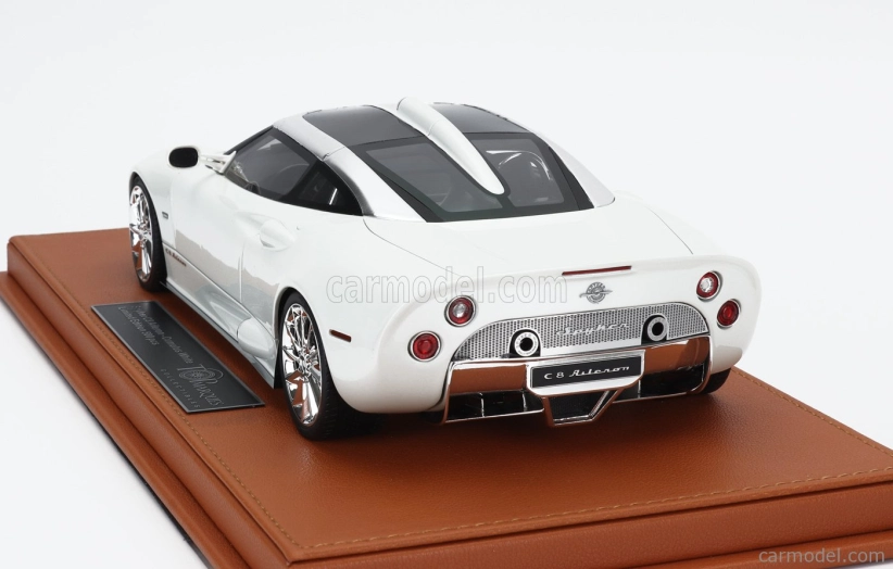 Topmarques Spyker C8 Aileron 2011 1:18 Cumulus White Met