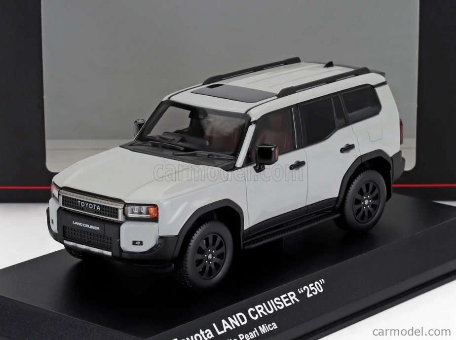 Kyosho Toyota Land Cruiser 250 Zx Rhd 2024 - disky 18" 1:43 White Pearl