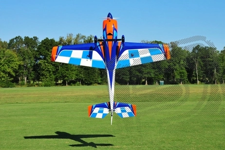 95" Extra 330S – modrá/biela 2,41 m