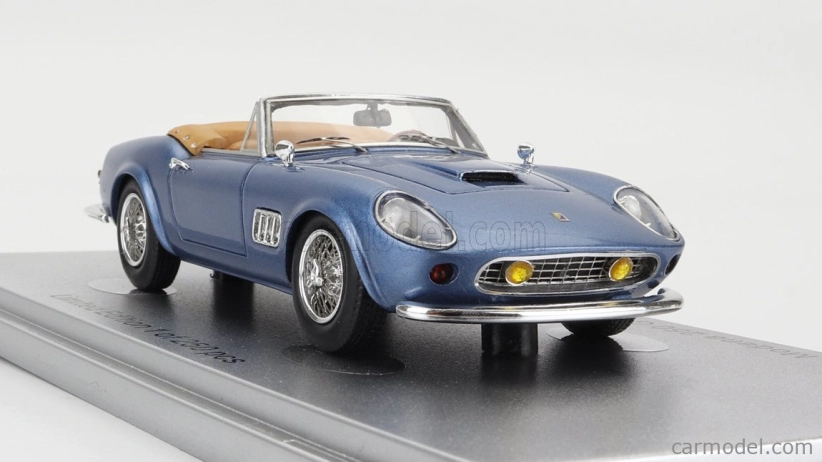 Kess-model Modena 250gt California Spider Open 1961 1:43 Light Blue Met