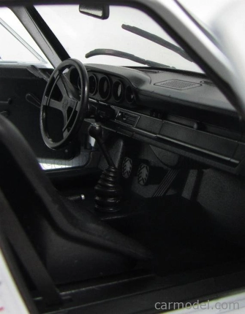 Welly Porsche 911 Carrera Rs 2.7 Coupe 1973 1:18 Biela červená