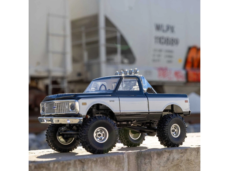 Axial SCX24 Chevrolet C10 1971 1:24 4WD RTR černý