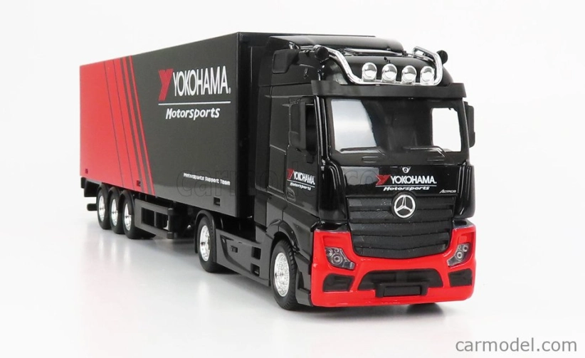 Bburago Mercedes Benz Actros 2 Gigaspace Truck Yokohama Tires 2016 1:43 čierno-červená