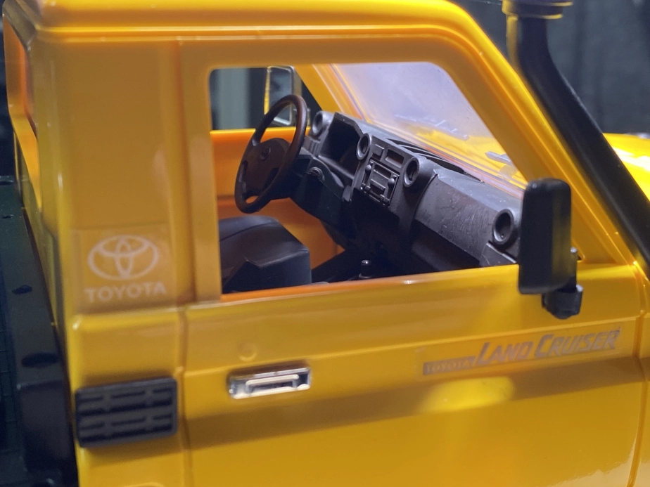 RC auto Land Cruiser Toyota s navijakom, červené | RCprofi.sk