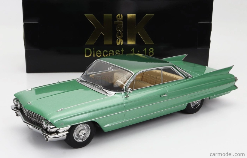 Cadillac Series 62 Coupe Deville 1961 v mierke 1:18, svetlozelená farba