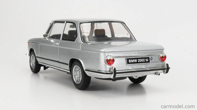 Kyosho BMW 2002tii 1972 1:18 Silver