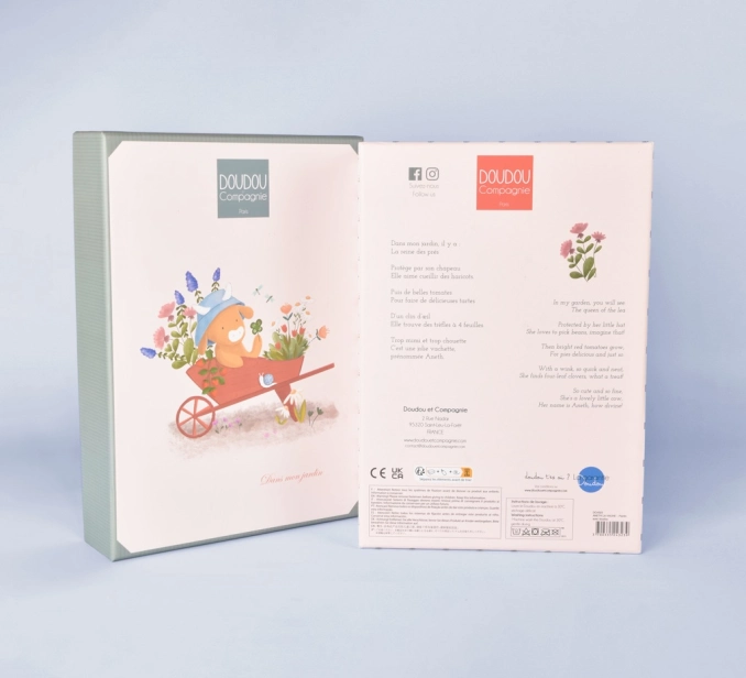 Doudou Dárková sada Plyšová kravička Aneth s dečkou zelená 28 cm