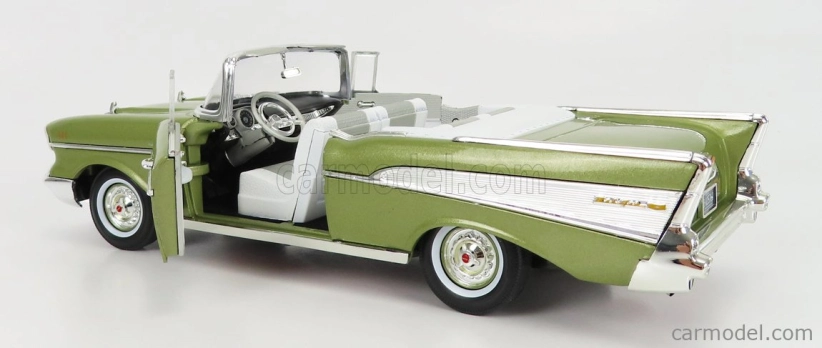 Autoworld Chevrolet Bel Air Cabriolet Open 1957 1:18 Green Met