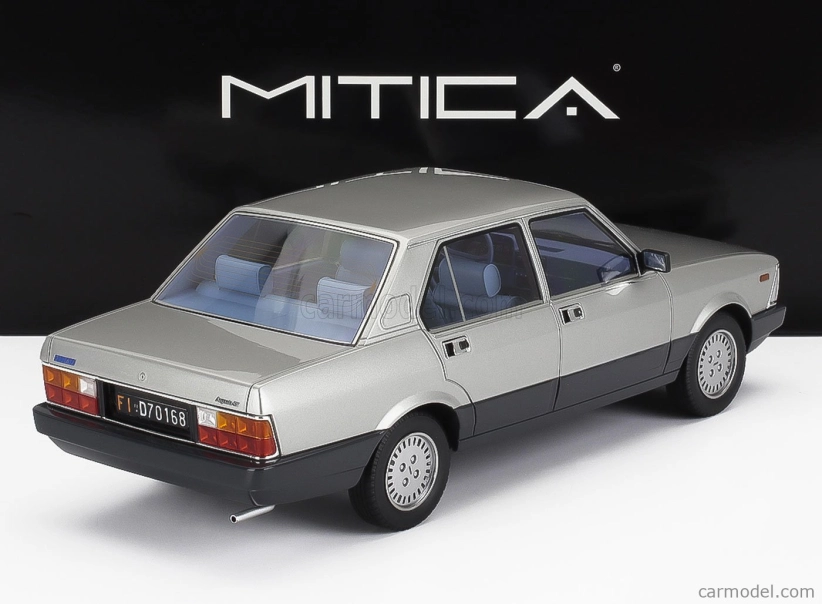 Mitica-r Fiat Argenta 2-serie Vx/sx  120hp 1984 1:18 Silver