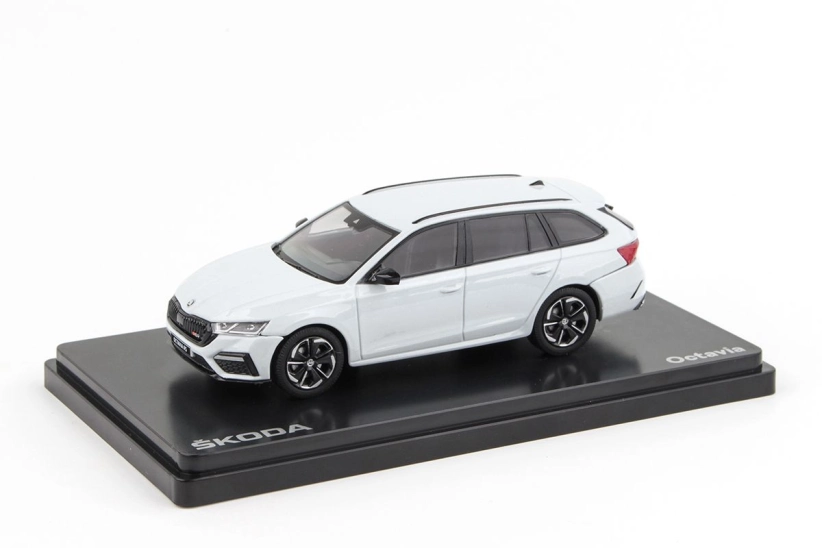 Abrex Škoda Octavia IV Combi RS (2020) 1:43 – biela moon metalíza