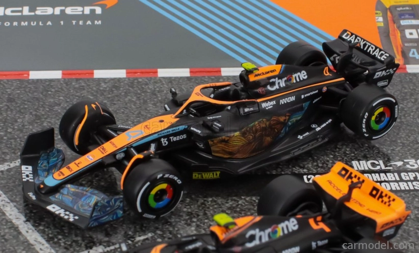 Bburago Mclaren F1 Set 4x – Team Mclaren Mcl36 N 4 Abu Dhabi Gp 2022 – Mcl60 N 4 Singapore Gp - Monaco Gp – British Gp 2023 Lando Norris 1:43 oranžová čierna biela
