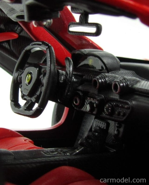 Bburago Ferrari LaFerrari 1:18 červená