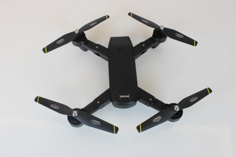 Dron DM107s, černá