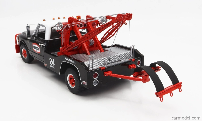 Greenlight Chevrolet C-30 Pick-up Texaco Odtahový vůz 1970 1:18, černá