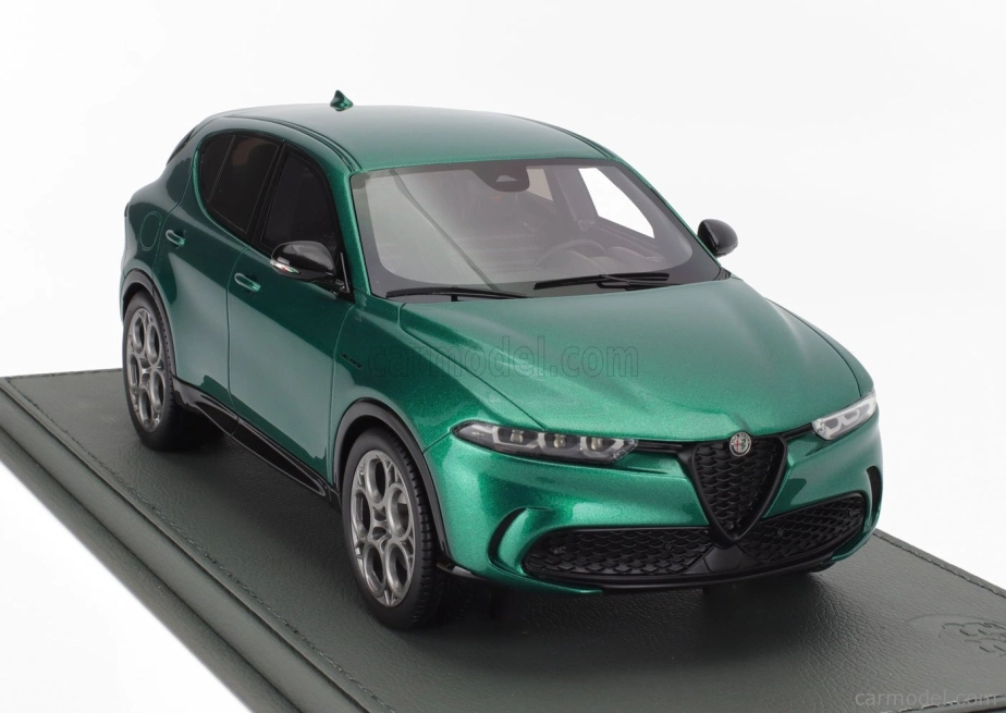 Bbr-models Alfa romeo Tonale Veloce Plug-in Hybrid 2023 - Con Vetrina - With Showcase 1:18 Verde Montreal - Green Met