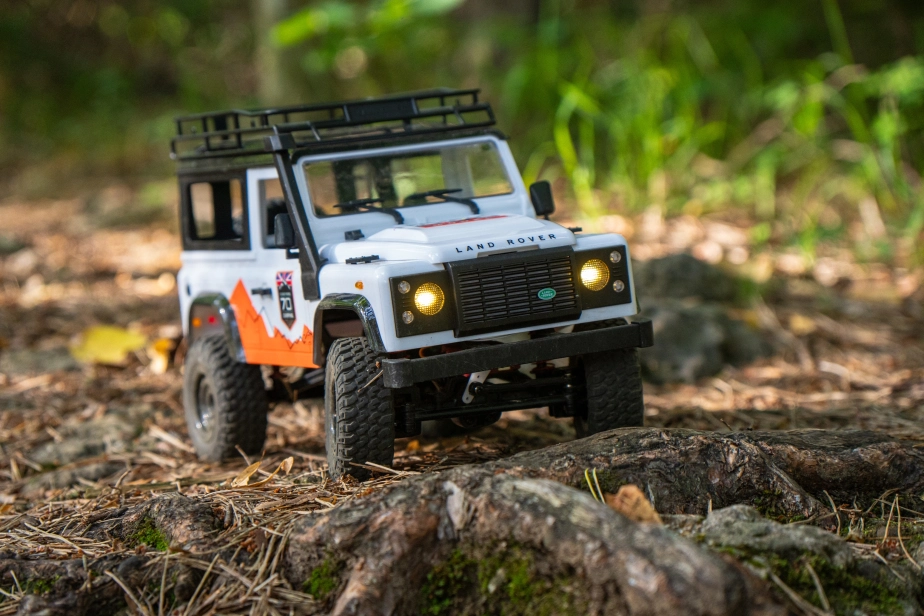 RC auto Land Rover Trail V2 1/12 RTR 4WD, bílá