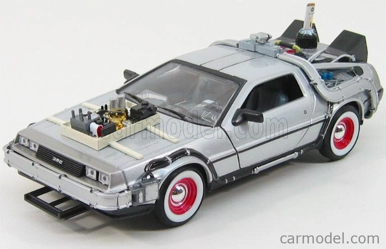 Welly De lorean Time Machine - Back To The Future 3 - Ritorno Al Futuro 3 1:24 Silver