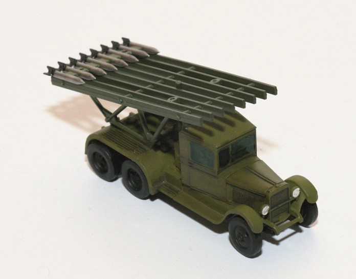 Zvezda Snap Kit - BM-13 Kaťuša (1:100)