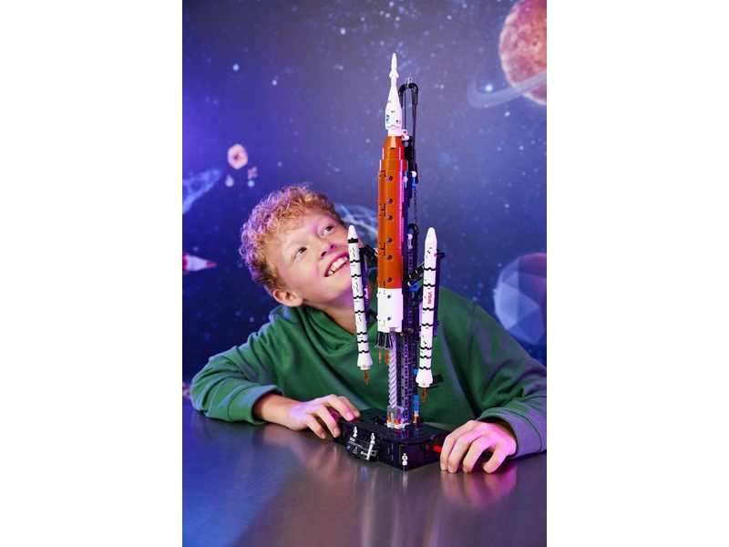 LEGO Technic - Raketa NASA Artemis Space Launch System
