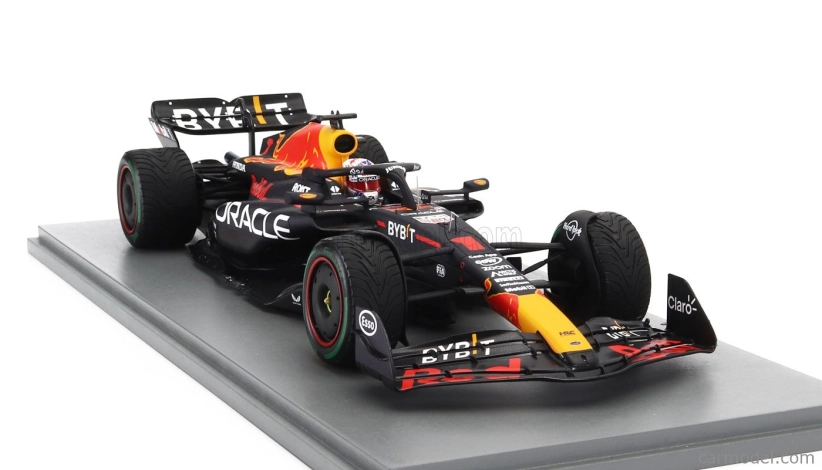 Spark-model Red bull F1  Rb19 Team Oracle Red Bull Racing N 1 World Champion Winner Dutch Gp 2023 Max Verstappen 1:18 Matt Blue