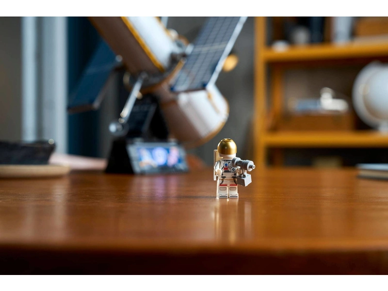 LEGO Editions - Hubbleův vesmírný dalekohled