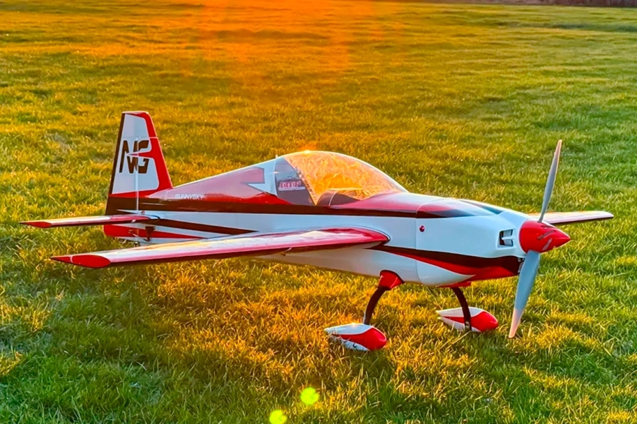 104" Extra NG ARF - žlutá 2,64m