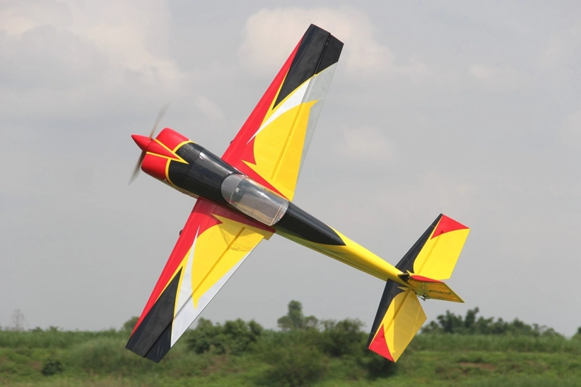 103" Slick 2600 mm 120cc žluto-červeno-čierny