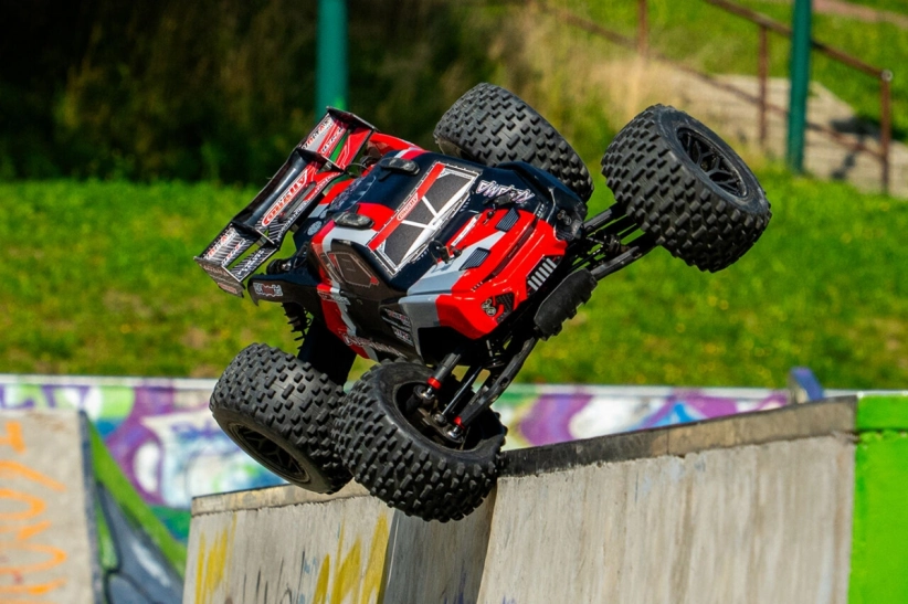 KAGAMA XP 6S – 1/8 Monster Truck 4WD bez elektroniky, červená