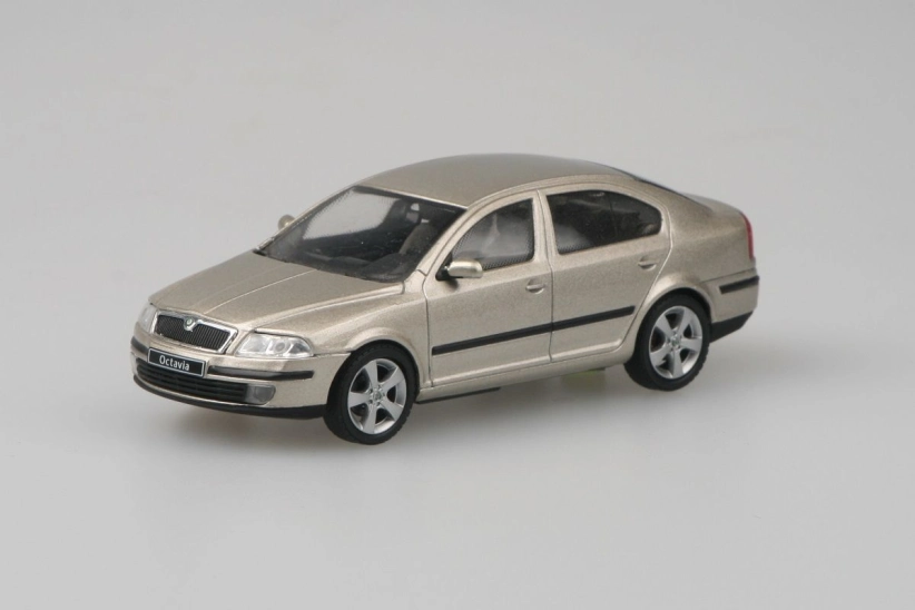 Abrex Škoda Octavia II (2004) 1:43 – béžová sahara metalíza