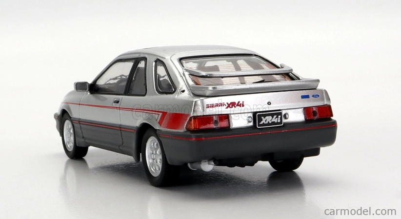 Ixo-models Ford england Sierra Xr4i 1984 1:43 Strieborná