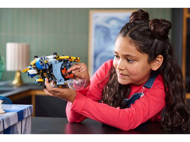 LEGO Technic – Hlbokomorská výskumná ponorka