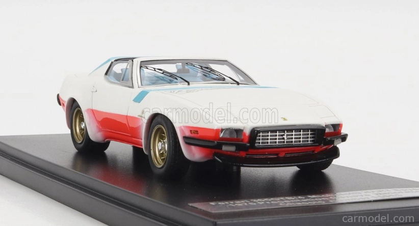 Matrix modely v mierke Ferrari 365 Gtb/4 Nart Spider Open Michelotti Press 1974 1:43 Biela červená