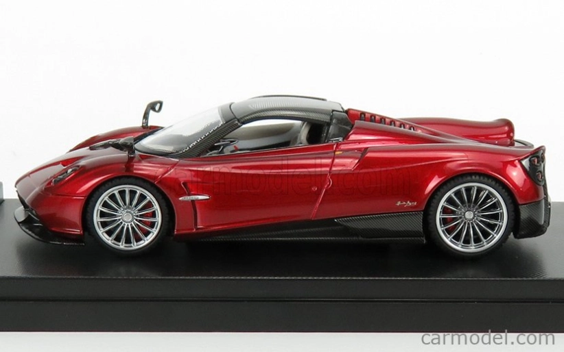 Lcd-model Pagani Huayra Roadster 2018 1:43 Red Met