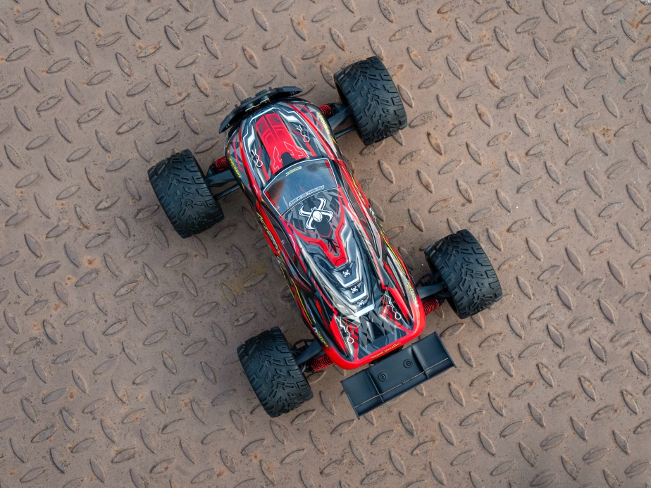ROZBALENO - RC auto X9116 Challenger truggy, červená