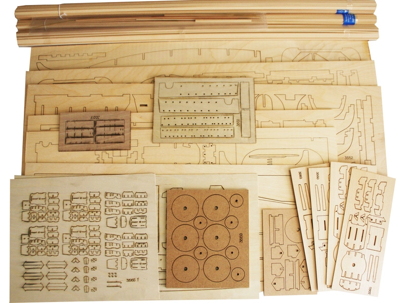AMATI Bismark 1939 1:200 kit